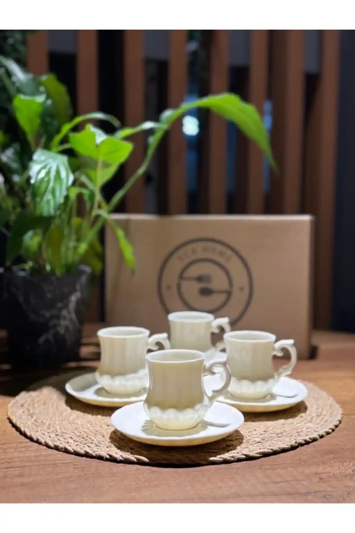 Zarif ve Şık Ev Fincan Setleri: Estetik ve Fonksiyonelliğin Buluşması
