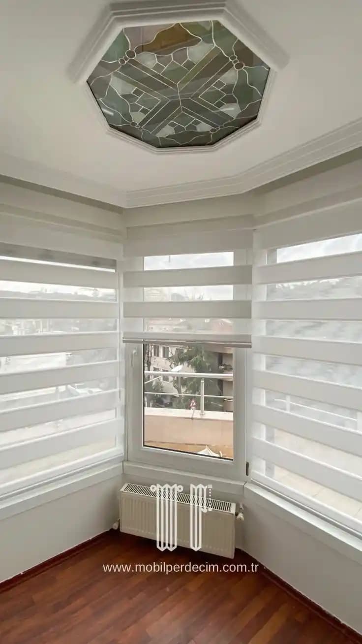 Zebra Stor Perde ile Modern ve Fonksiyonel Ev Dekorasyonu Seçenekleri