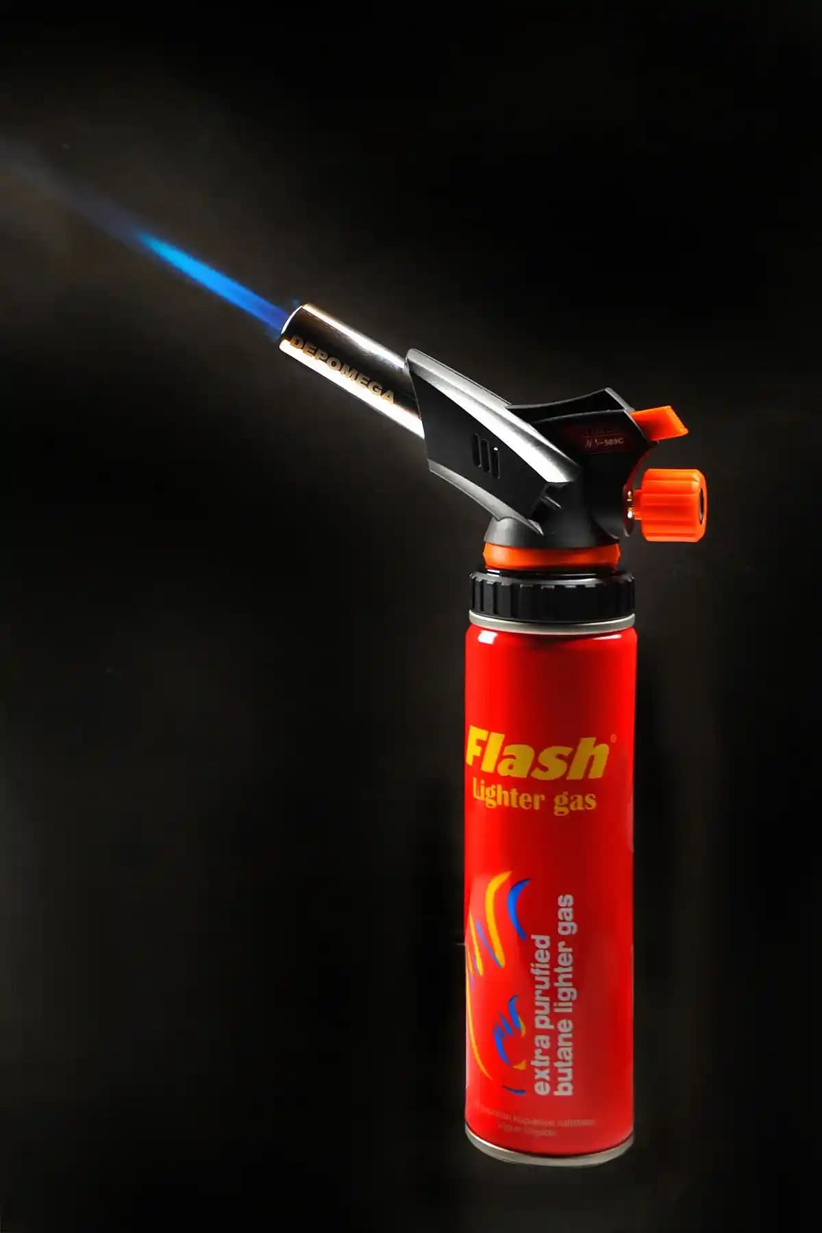 DepoMega ve İNDİRİM CENTER Pürmüz Çakmak Karşılaştırması: Yüksek Sıcaklık ve Kullanım Özellikleri