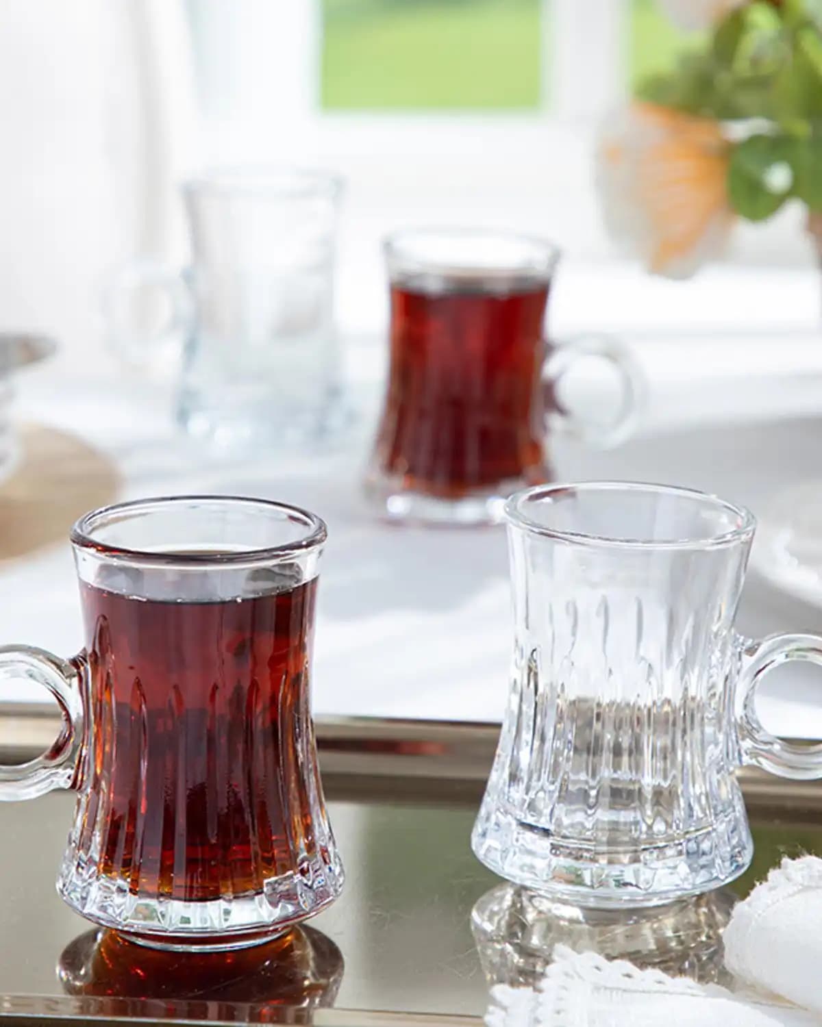 English Home Çay Bardağı Takımları ile Ev Dekorasyonunuza Zarif Dokunuşlar