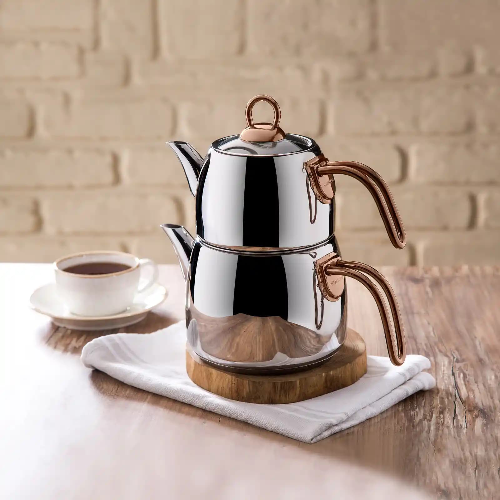 Ev Dekorasyonunu Tamamlayan Şık ve Fonksiyonel Çaydanlık Takımları