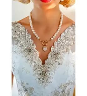 İnci Kolye ve Çiçeksepeti ile Dekorasyonda Zarif ve Şık Dokunuşlar