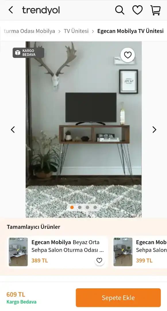 Küçük Alanlar İçin Uygun Ufak TV Ünitesi Seçenekleri ve Dekorasyon İpuçları