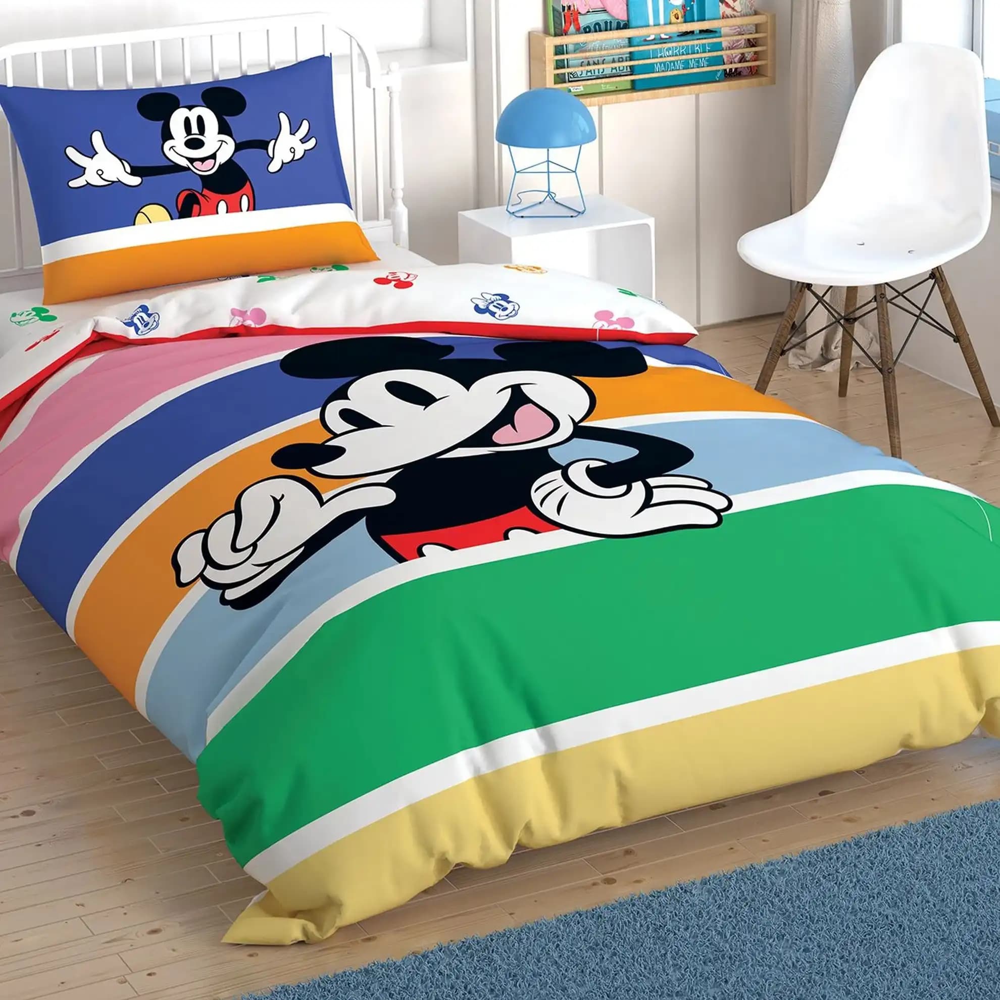 Mickey Mouse Temalı Nevresim Takımı ile Çocuk ve Genç Odalarına Renkli Dekorasyon