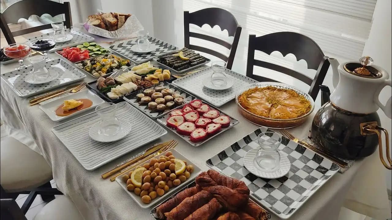 Misafir Masası Dekorasyonunda En İyi Fikirler ve Püf Noktaları