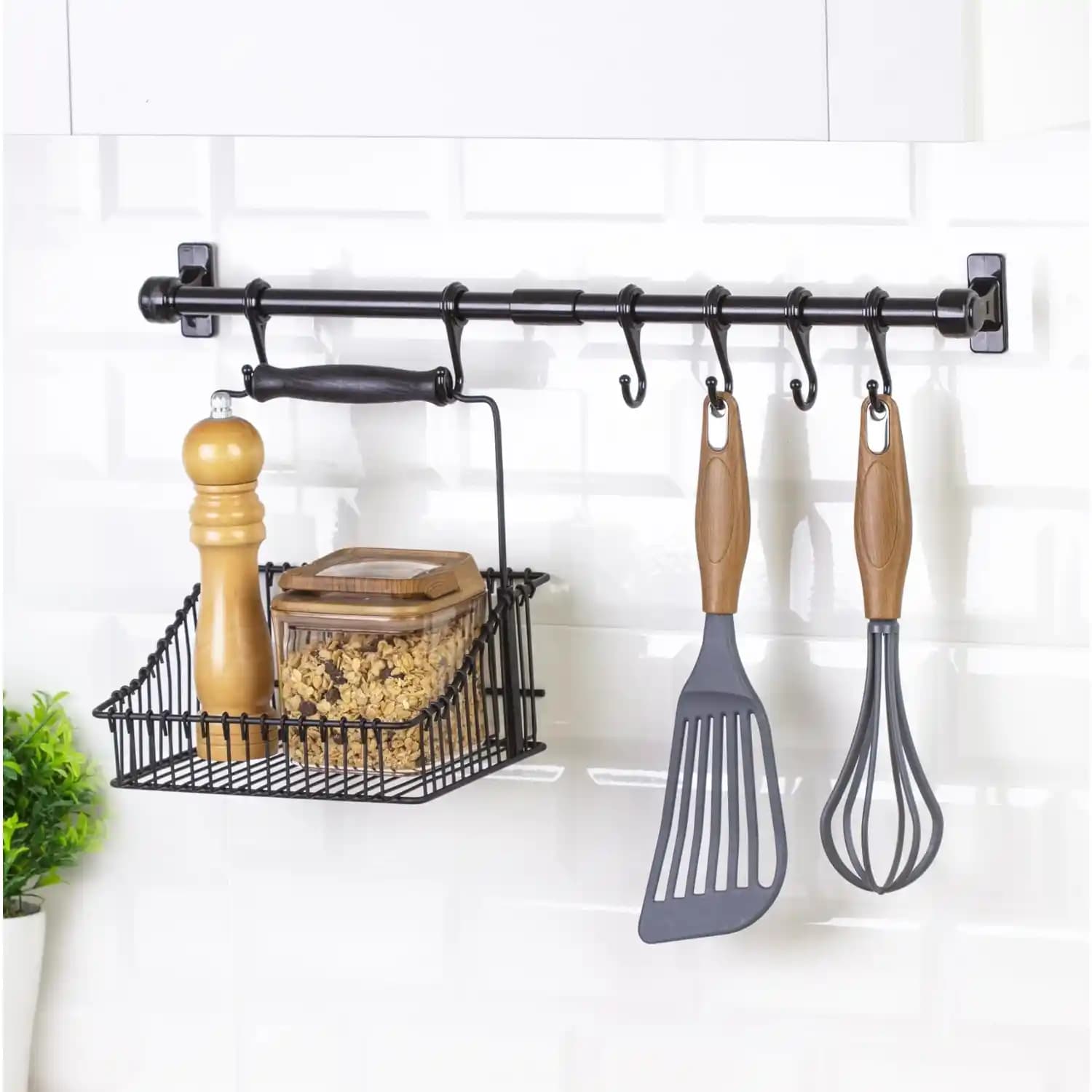 Mutfak Askısı Dekorasyonu ve İşlevselliği Artıran En İyi Seçenekler