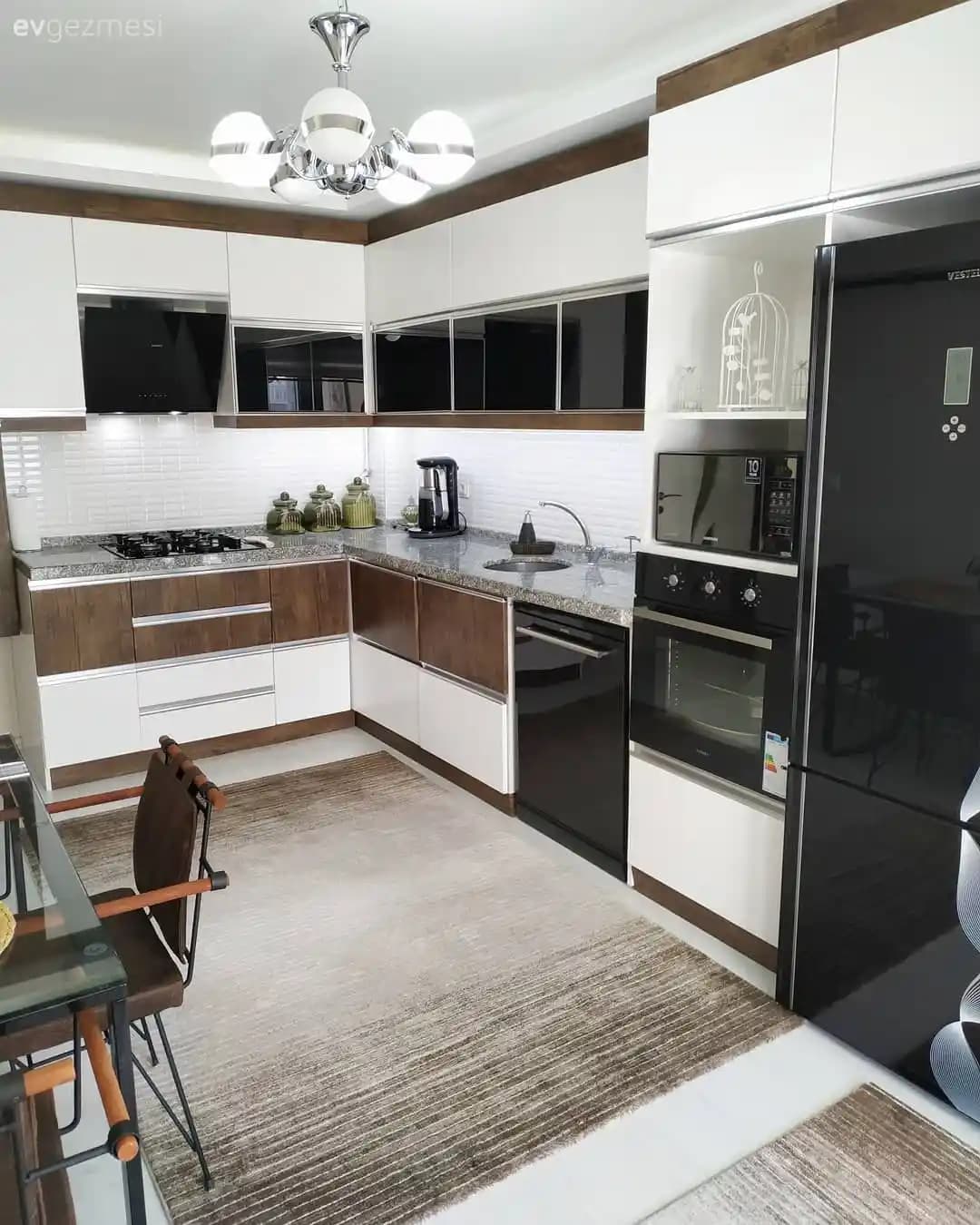 Mutfak Dekorasyonunda Güncel Trendler ve Yaratıcı Fikirler Rehberi