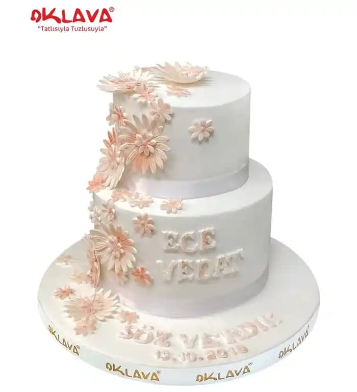 Nişan Pastası Modelleri ve Dekorasyon Uyumuyla Unutulmaz Anlar Yaratın
