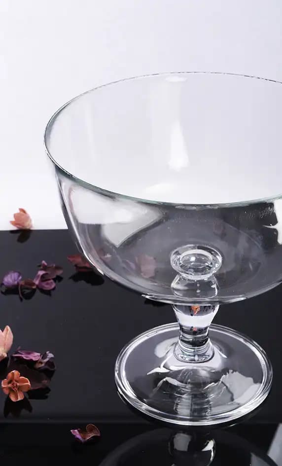 Paşabahçe Ayaklı Kase ile Dekorasyonda Şıklık ve Fonksiyonellik Uygun Fiyatlı Çeşitler