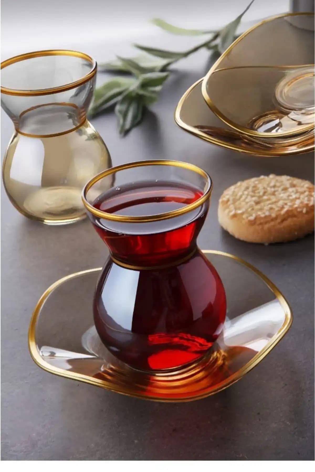 Paşabahçe Gold Çay Bardağı ile Ev Dekorasyonunuza Zarif Dokunuşlar Yapın