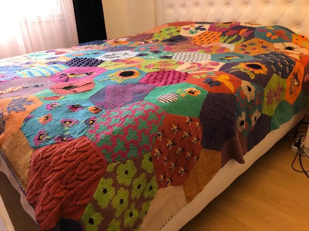 Patchwork Yatak Örtüsü ile Evinize Sıcaklık ve Şıklık Katmanın Yolları