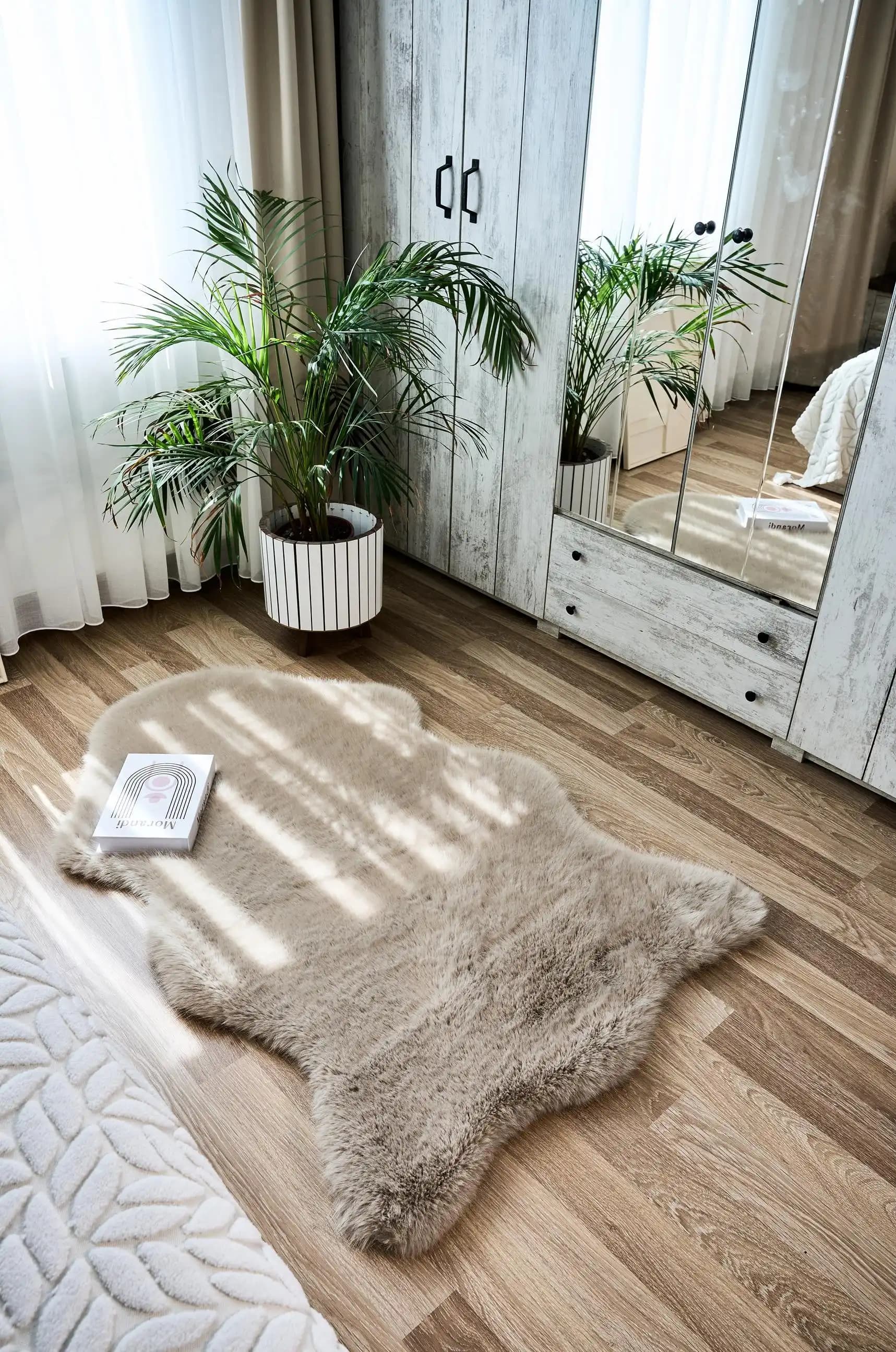 Peluş Halı Modelleri ile Mekanlarınızı Sıcak ve Şık Hale Getirin