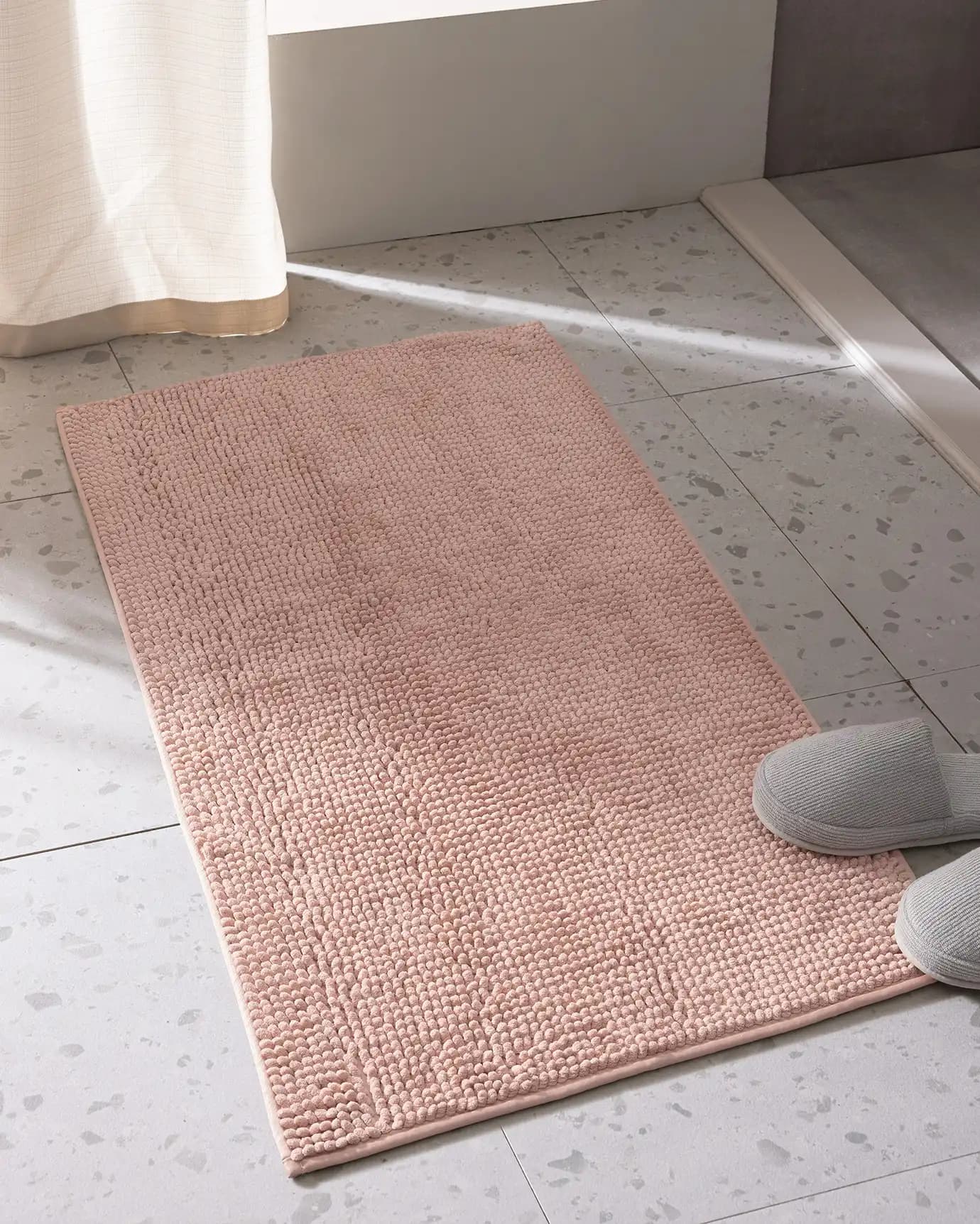Pembe Paspas ile Dekorasyonda Feminen ve Şık Dokunuşlar Rehberi