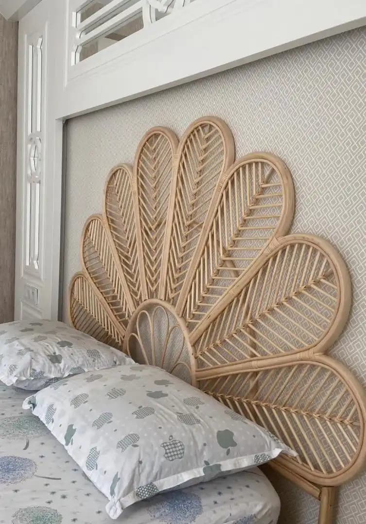 Rattan ve Bambu Yatak Başlığı: Doğal ve Şık Dekorasyon Seçenekleri