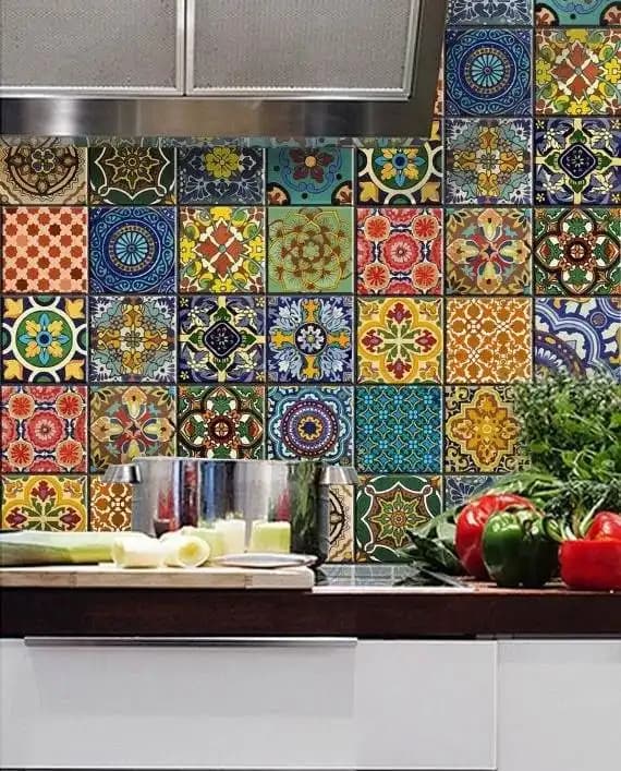 Renkli Seramiklerin Dekorasyondaki Gücü ve Mekanlara Katkıları