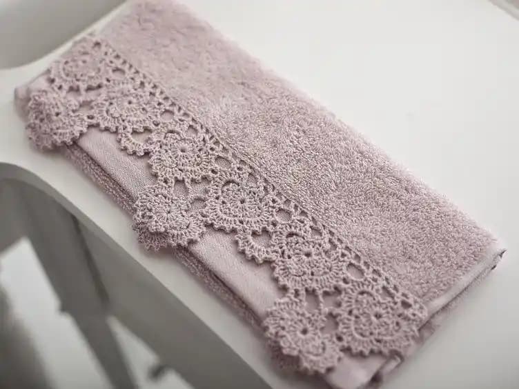 Sade Havlu Kenarı Modelleriyle Dekorasyonunuza Zarif Bir Dokunuş Katın