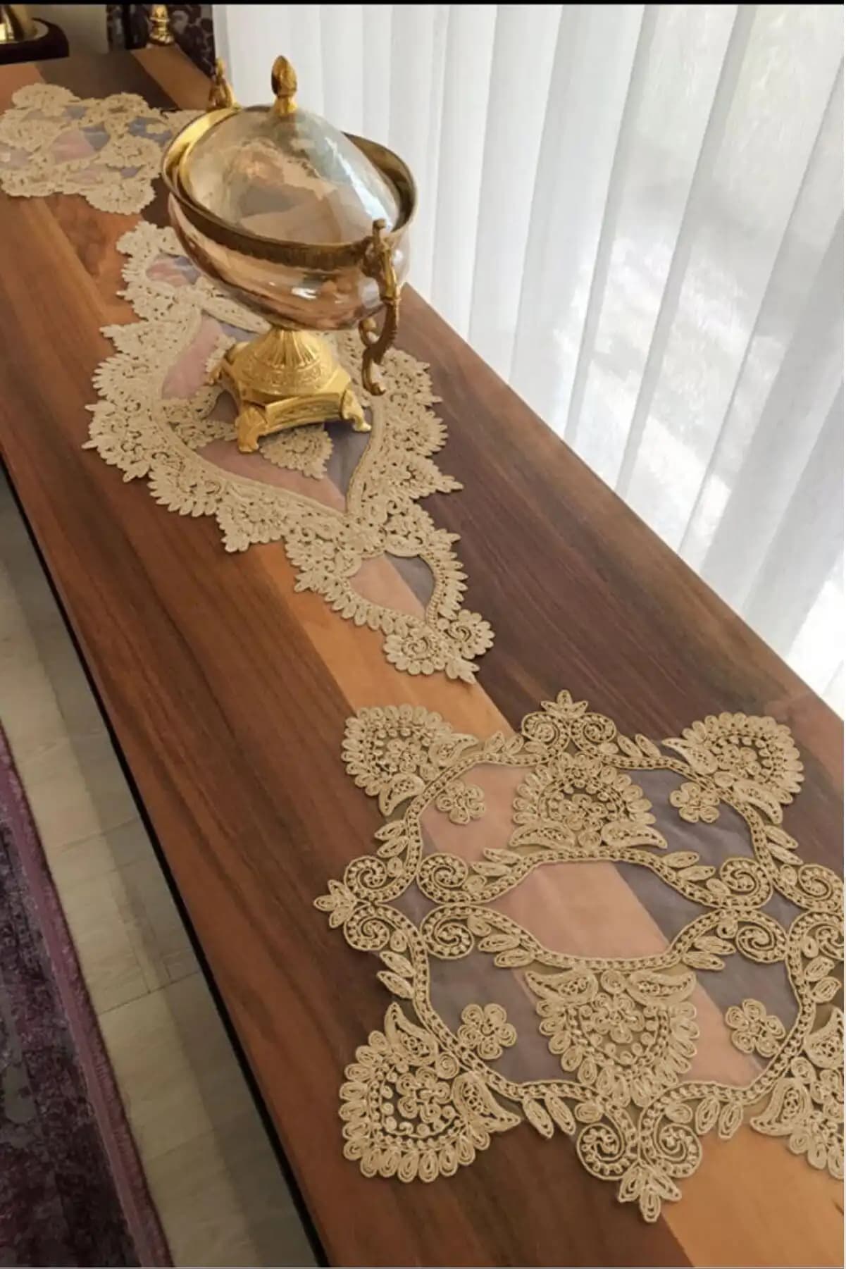 Sehpa Örtüsü ile Dekorasyonunuzu Yenileyin Estetik ve Koruyucu Çözümler Sunar