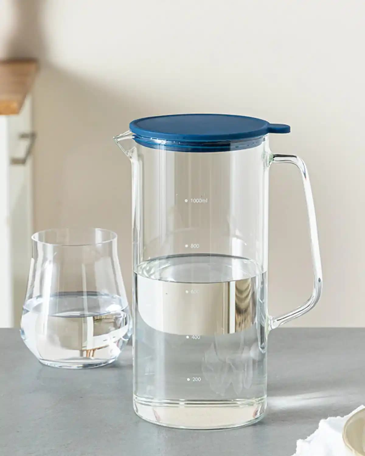 Silikon Kapaklı Sürahi ile Dekorasyonunuza Şıklık Katmanın Pratik Yolları