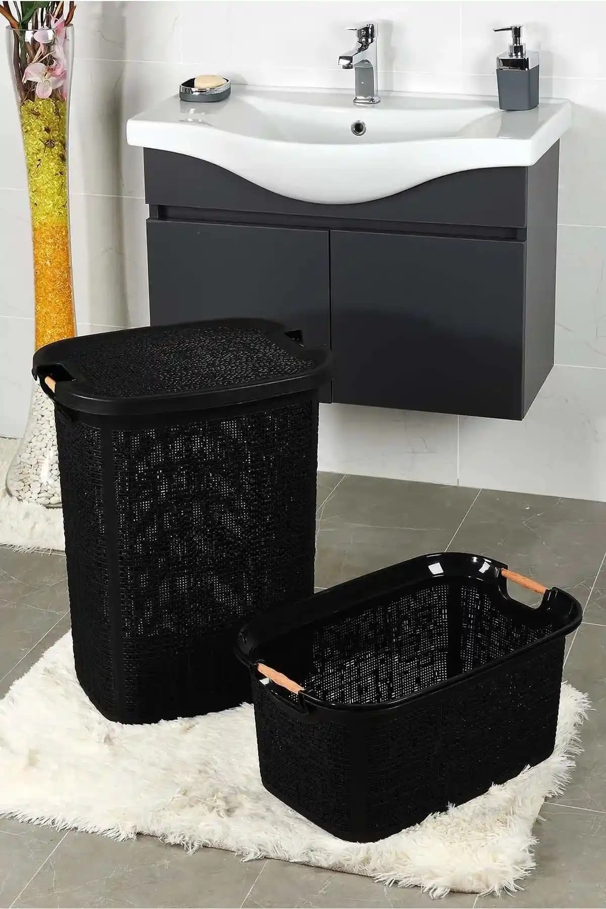 Siyah Kirli Sepetleri Dekorasyonda Şıklık ve İşlevselliğin Buluşması