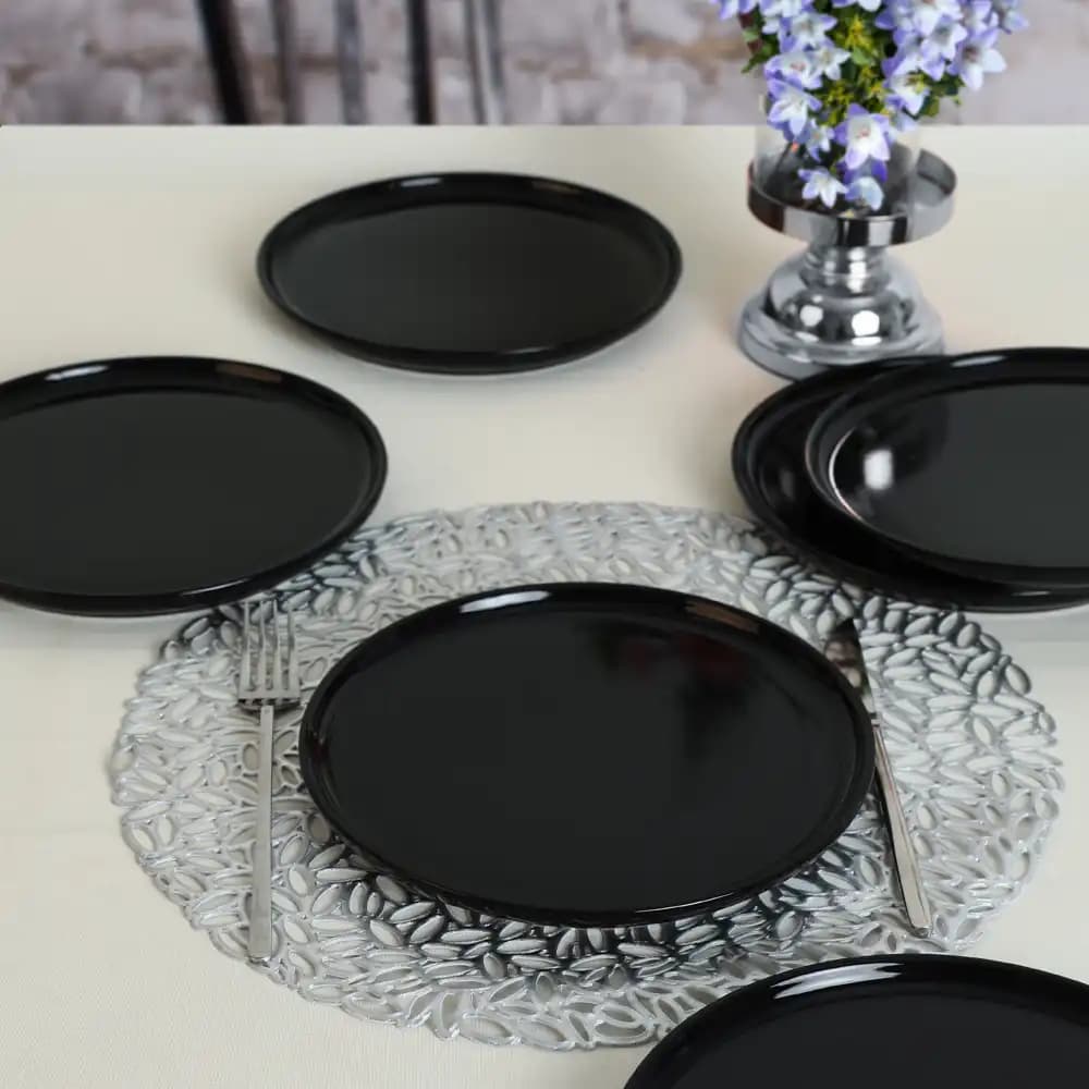 Siyah Pasta Tabağı ile Dekorasyonda Modernlik ve Zarafetin Şıklığı