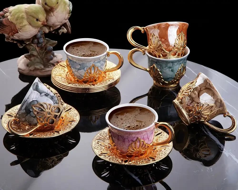 Tasarımlı fincan takımlarıyla ev dekorasyonunuzu şık ve fonksiyonel hale getirin