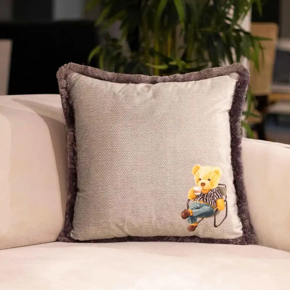 Teddy Yastık ile Dekorasyonda Sıcaklık ve Estetik Yaratmanın Yolları