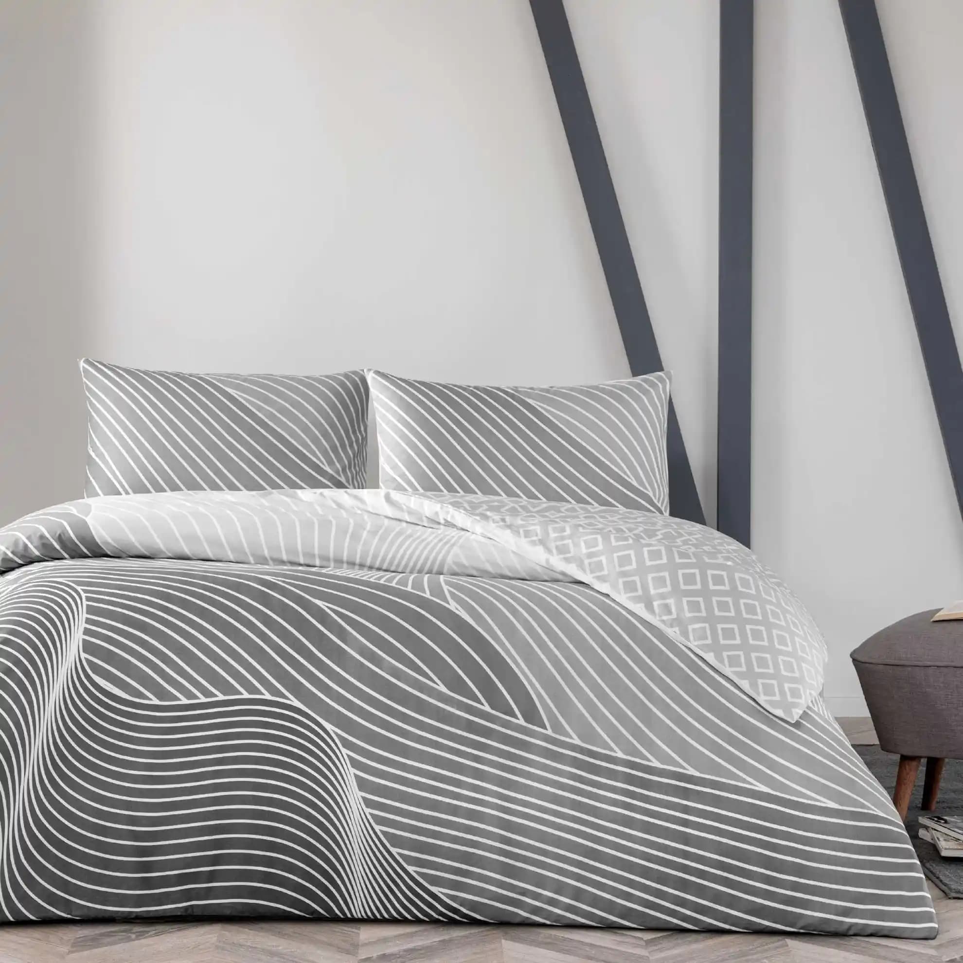 Tek Kişilik Gri Nevresim Takımıyla Modern ve Şık Yatak Odası Dekorasyonu