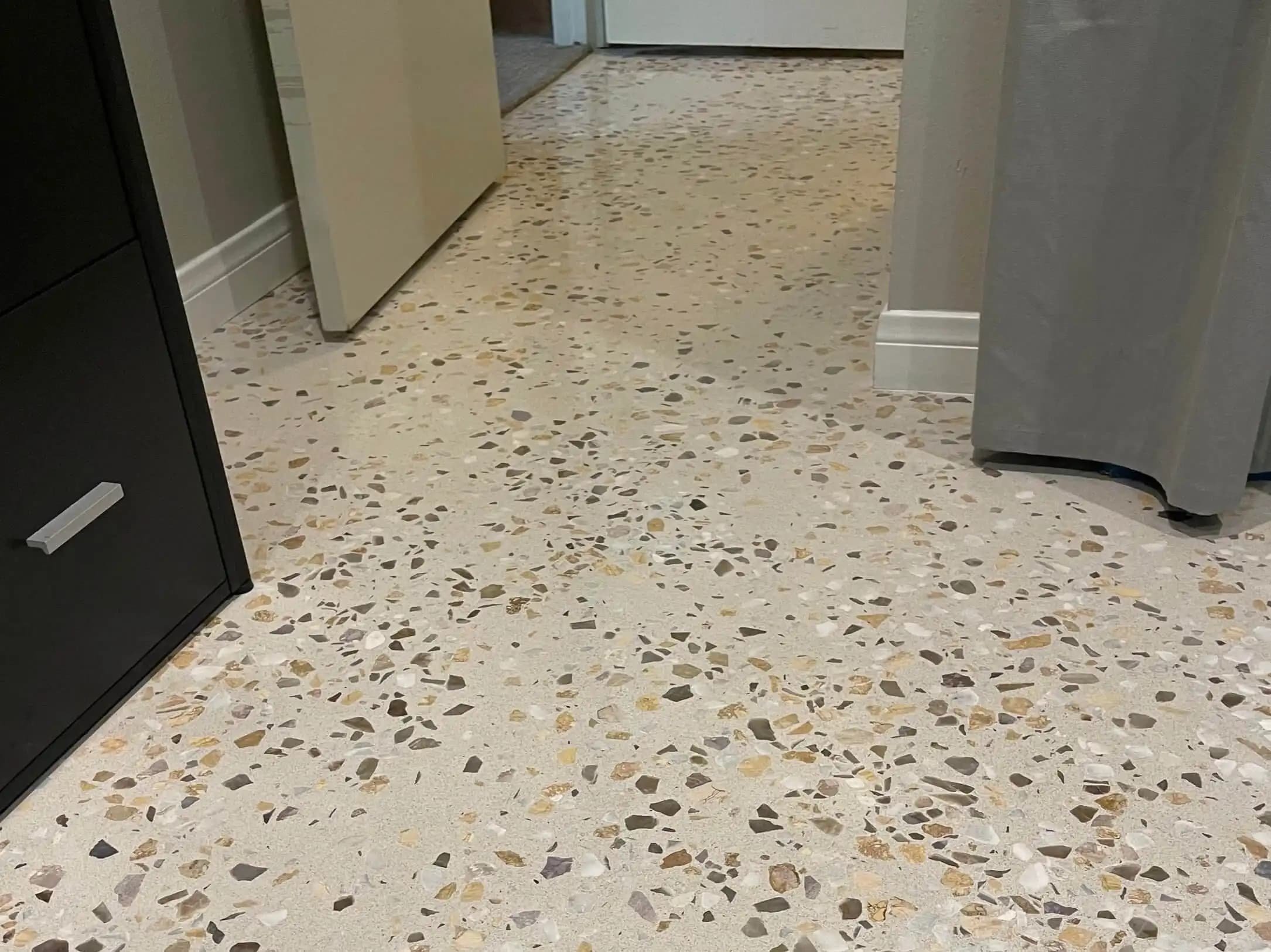 Terazzo Dekorasyonunda Zamansız ve Şık Bir Yüzey Kaplama Tekniği