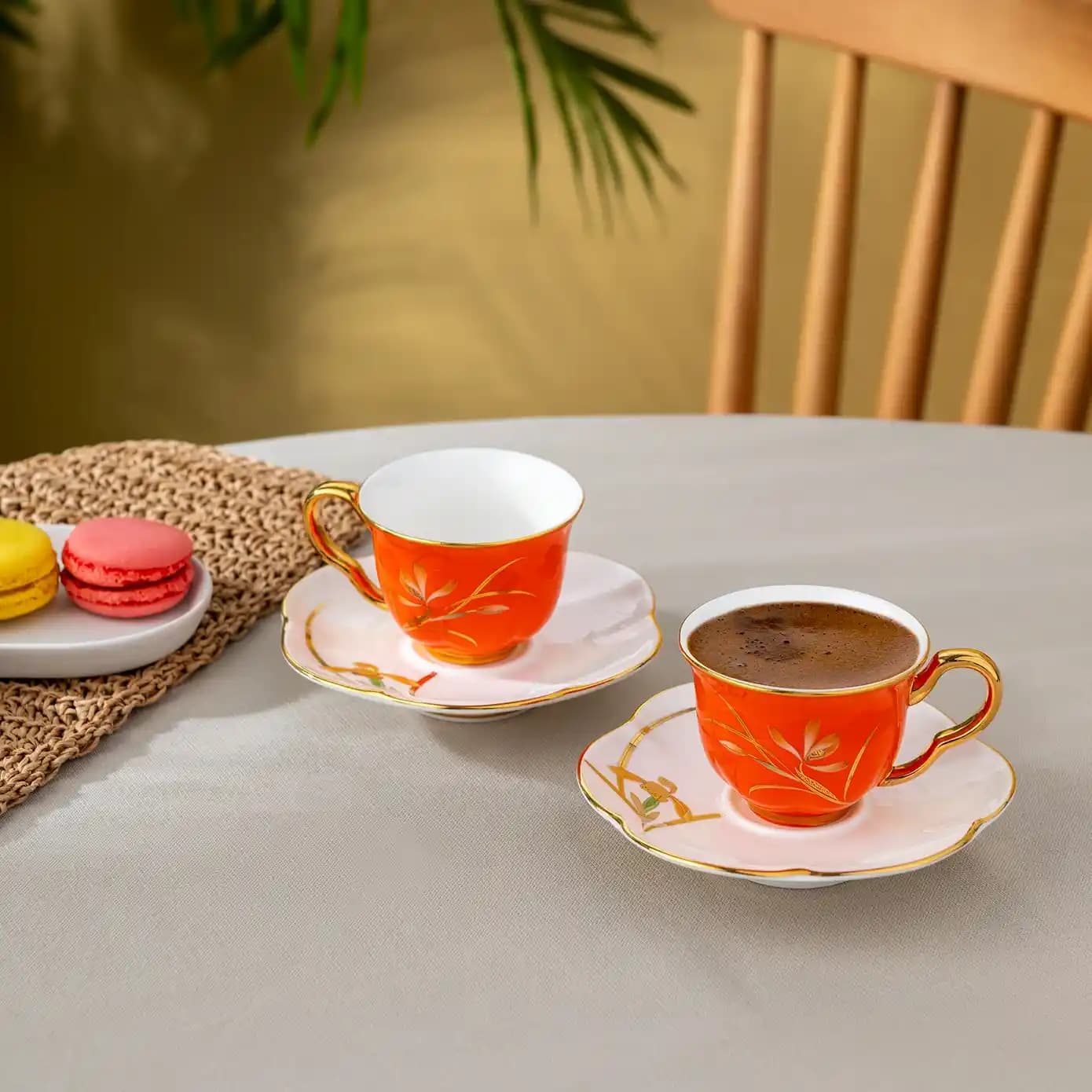 Turuncu Porselen Fincanlar Dekorasyonda Sıcak ve Canlı Dokunuşlar Sağlayan Seçenekler