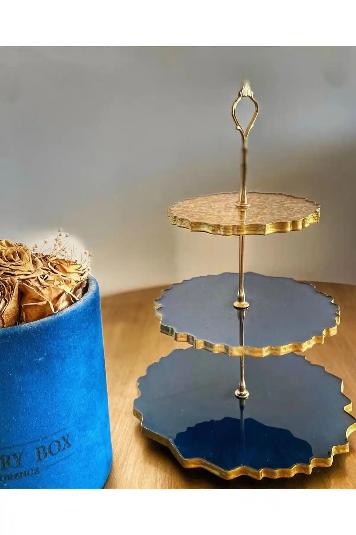 Üç Katlı Kurabiyeliklerle Dekorasyonunuzu Canlandırın ve Mutfak Şıklığını Artırın