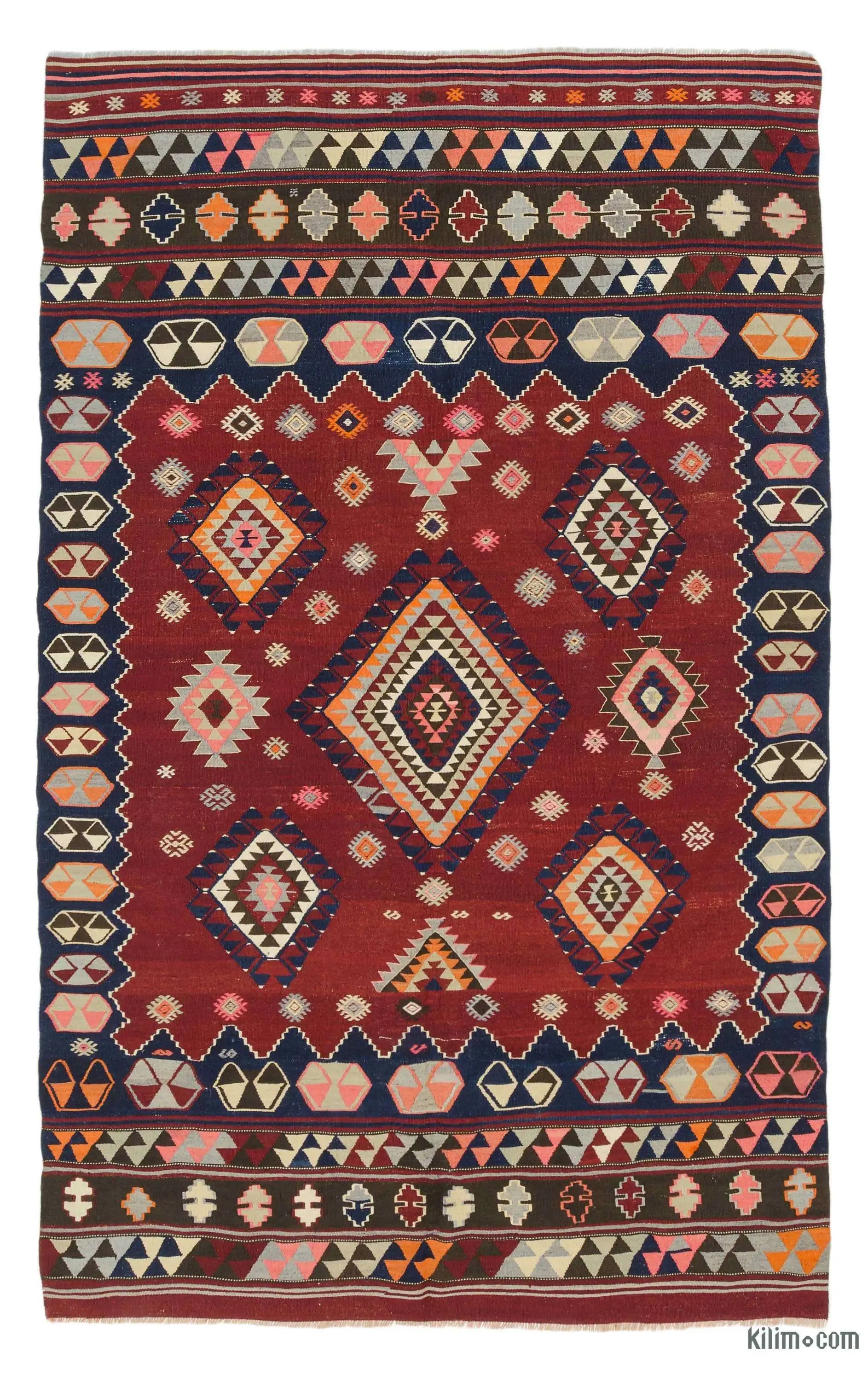 Vintage Kilim ile Dekorasyonda Zamansız Şıklık ve Eşsiz Atmosfer Yaratma