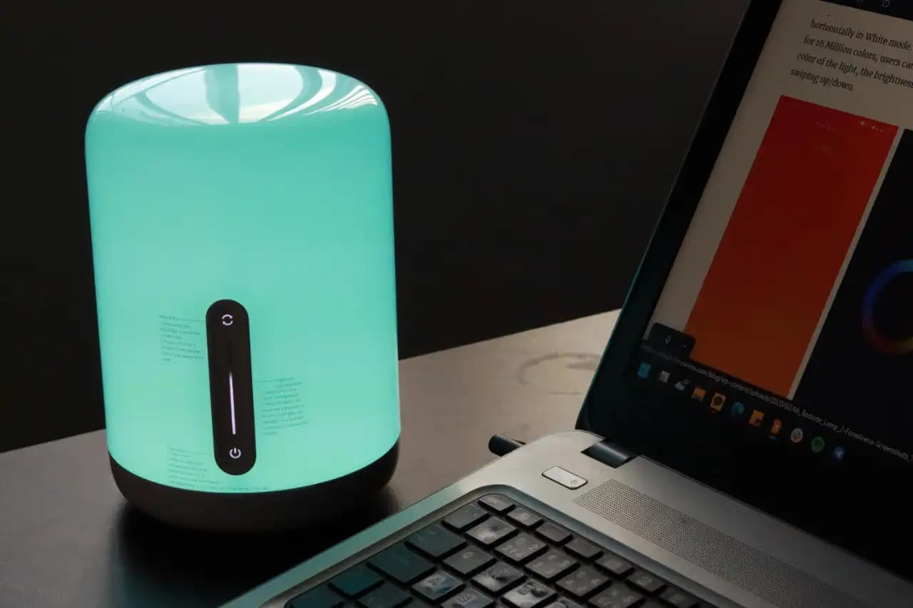 Xiaomi Mi Bedside 2 ile Modern ve Şık Yatak Odası Dekorasyonu Yaratın