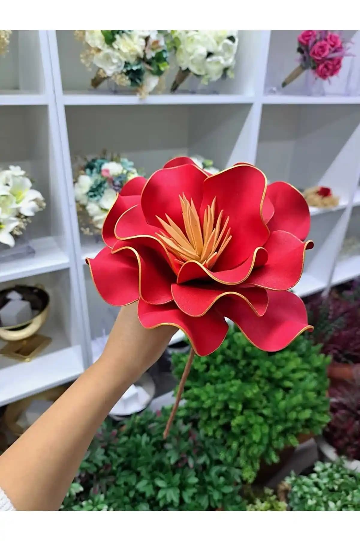 Yapay Çiçek Yapımı: Dekorasyon İçin Zarif ve Ekonomik Kişisel Tasarımlar