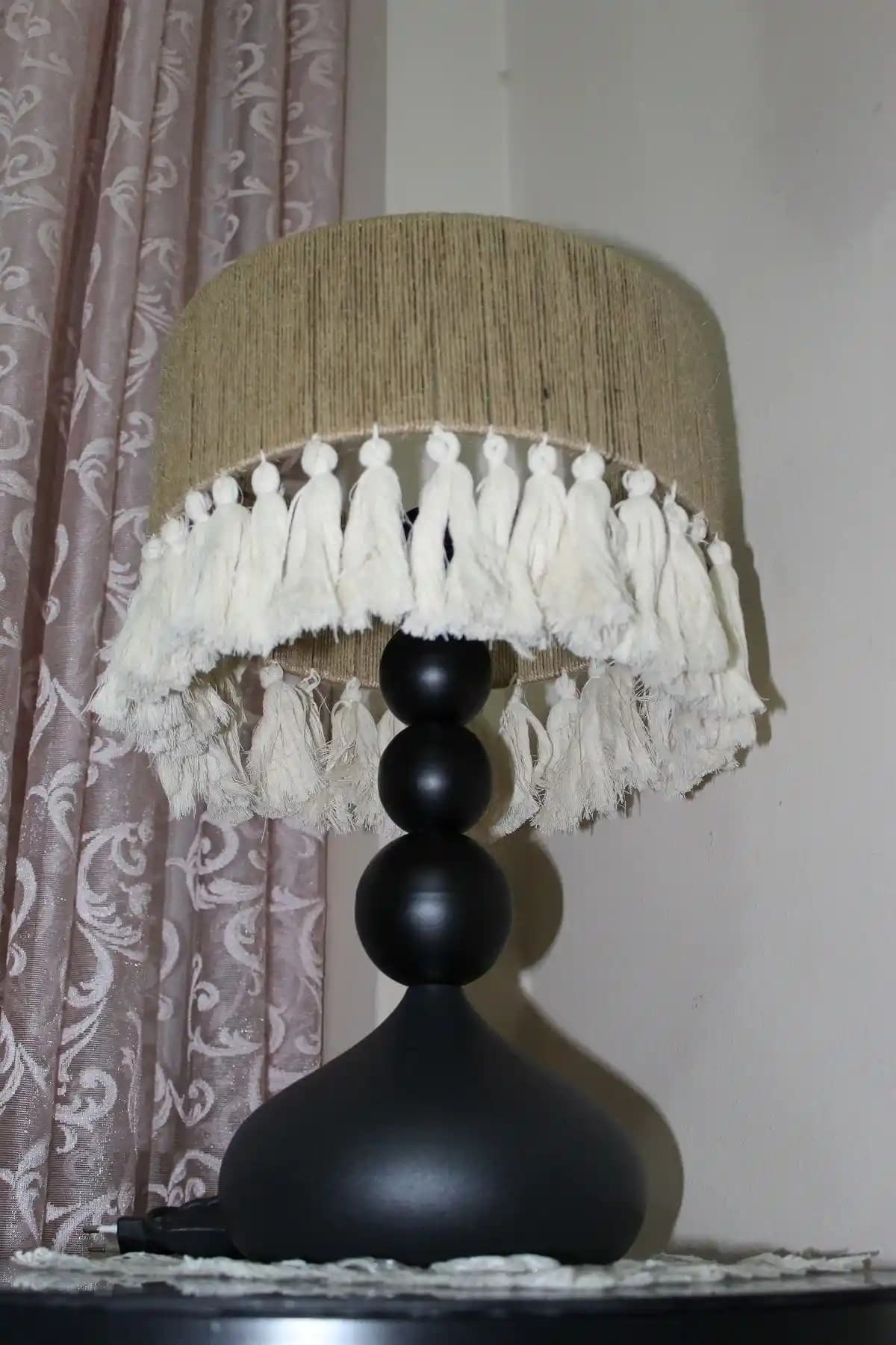 Yatak Başı Lambası Seçenekleri ve Dekorasyonda Kullanım İpuçları