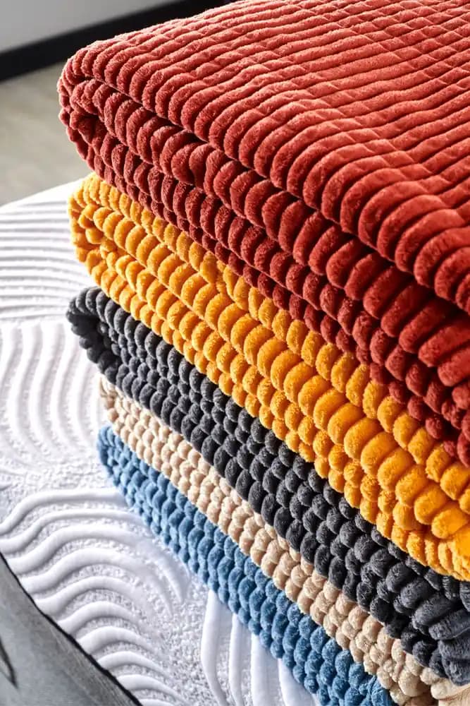 Yatak Battaniyesi Dekorasyonunda Sıcaklık ve Şıklık Sağlayan Seçenekler