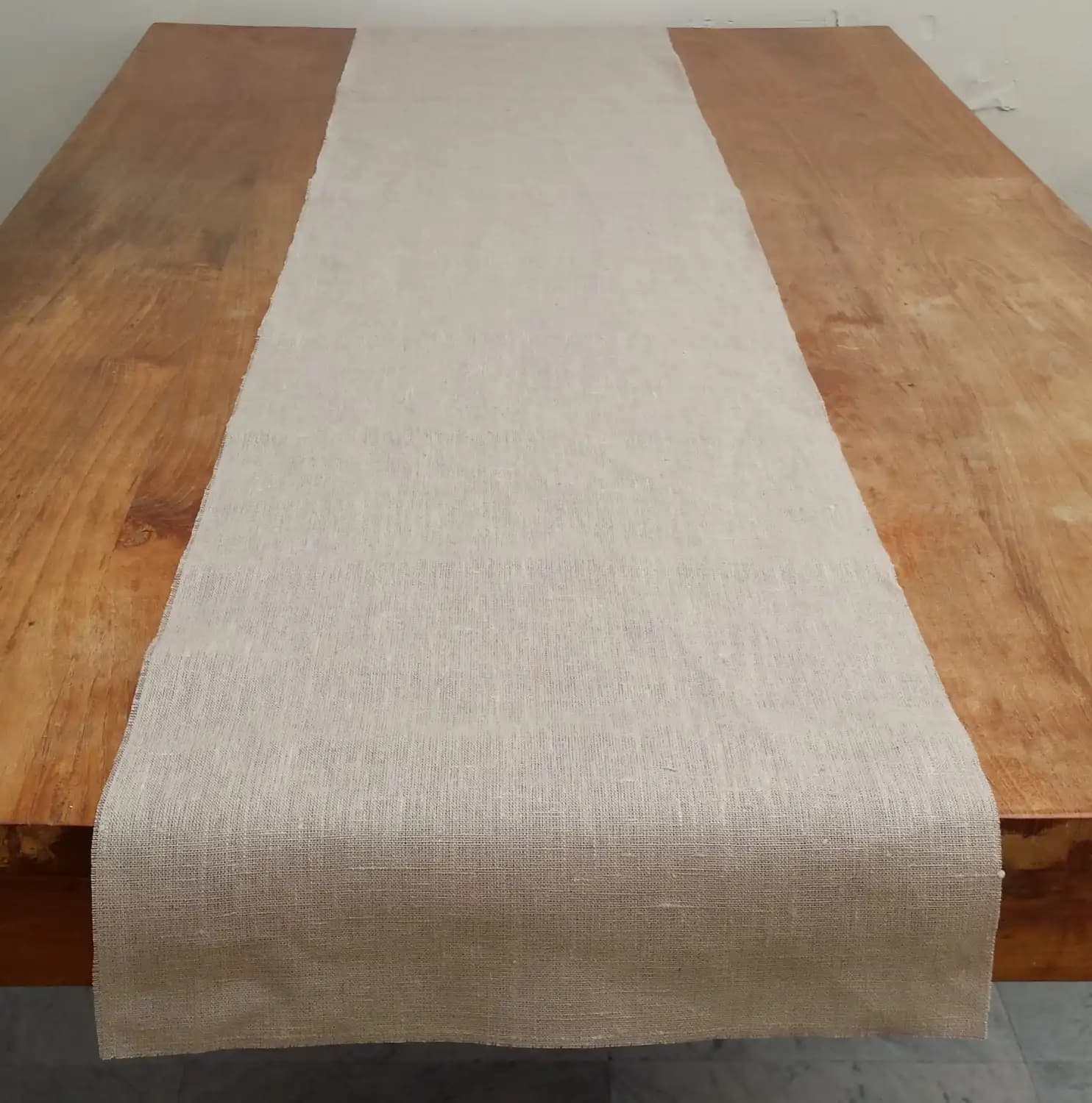 Yatak Odası Dekorasyonunda Linen Runner Kullanımı ve Dekorasyon İpuçları