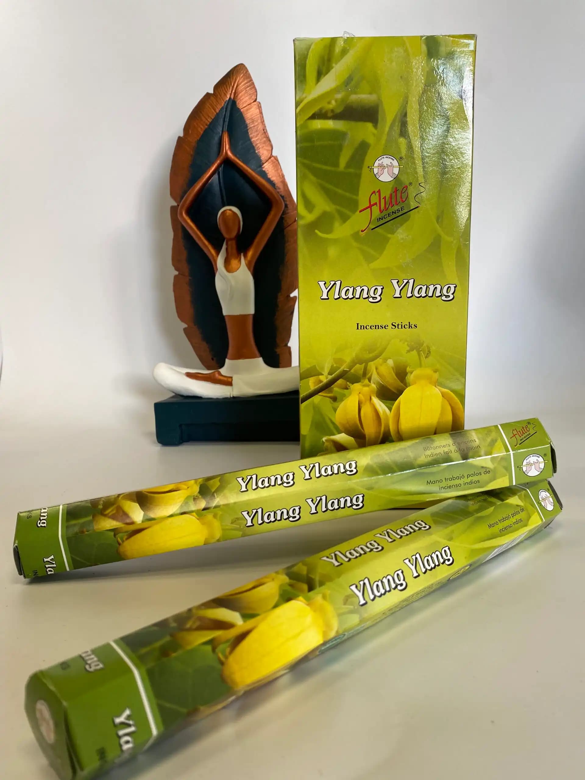 Ylang Ylang Tütsüsü ile Dekorasyonda Doğal Şıklık ve Duygusal Denge Sağlama