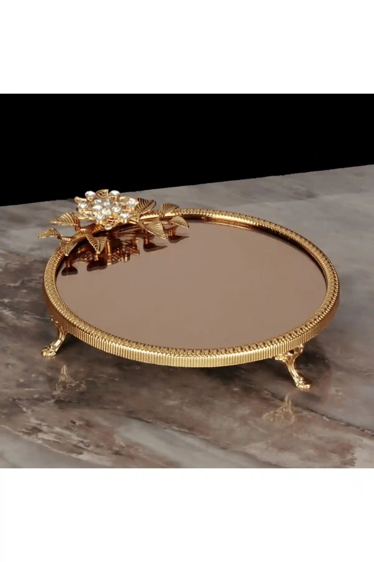 2025'te Yuvarlak Aynalı Tepsiyle Dekorasyonda Şıklık ve Fonksiyonellik