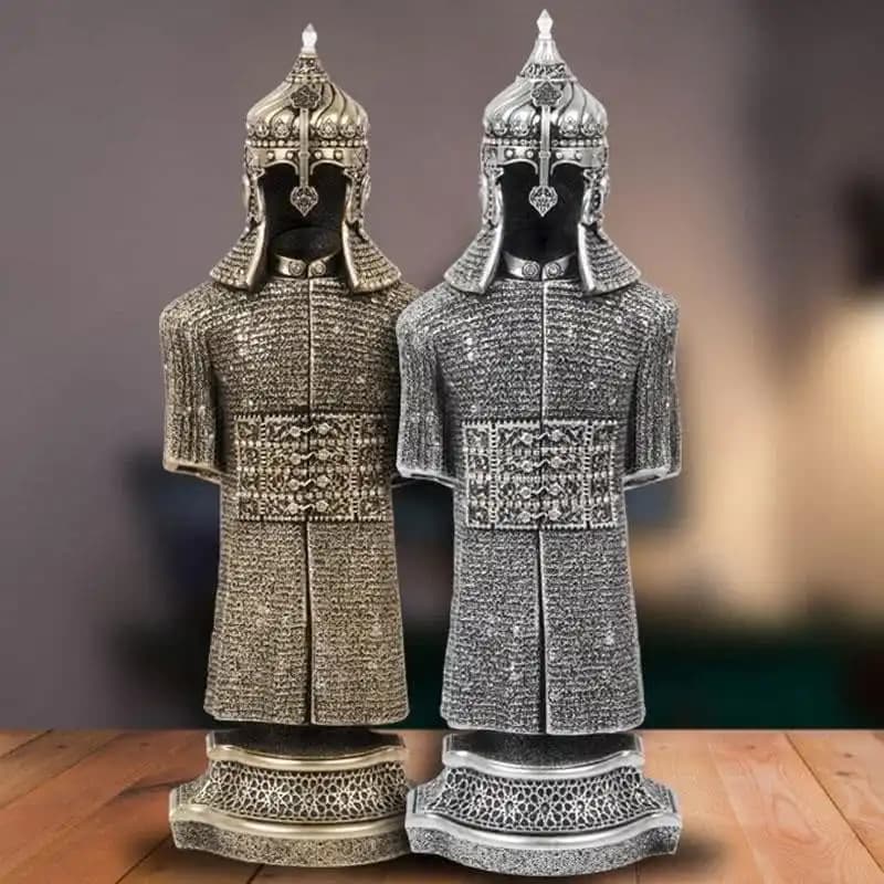 Zırh Biblo Dekorasyonda Güç ve Estetiği Birleştiren Modern Aksesuarlar