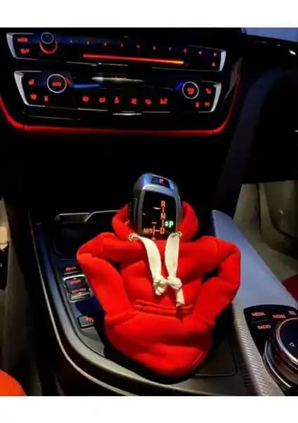 Araç İç Dizaynını Yenileyecek Şık ve Kullanışlı Vites Kılıfı Çözümü