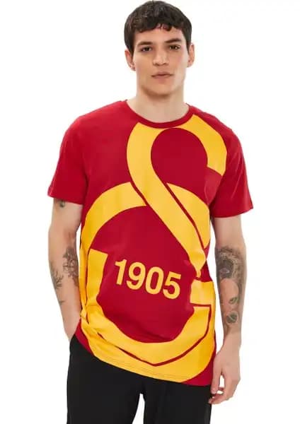 Galatasaray Büyük Logolu T-Shirt: Yüksek Kalite ve Sportif Tasarım ile Günlük Kullanım