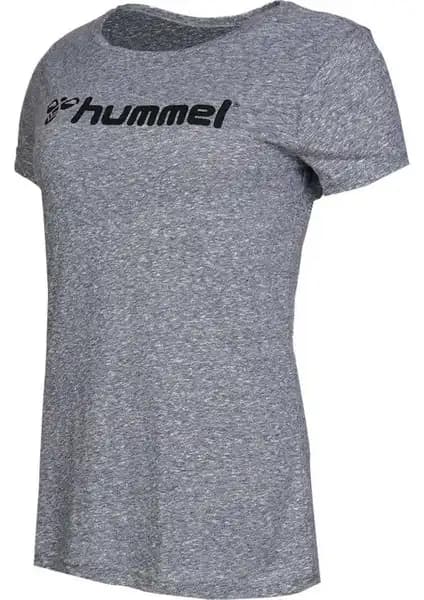 Hummel Amalsa Kadın Tişört ve Atlet: Şıklık ve Konforun Modern Buluşması