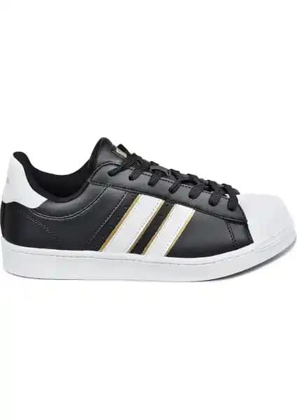 Kadın Günlük Şıklık ve Konfor Sunan Siyah-Beyaz Sneaker Modelleri