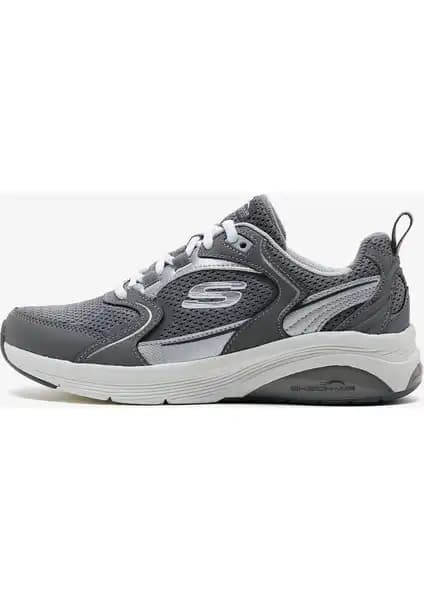 Skechers Kadın Gri Spor Ayakkabı: Şıklık ve Konforun Mükemmel Buluşması