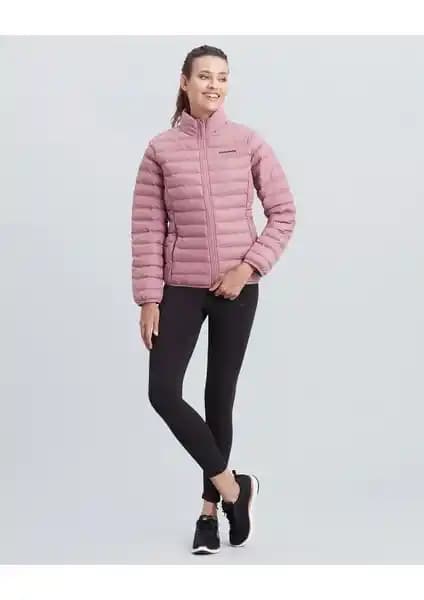 Skechers W Turtle Neck Essential Kadın Montu Şık ve Fonksiyonel Tasarım Özellikleri
