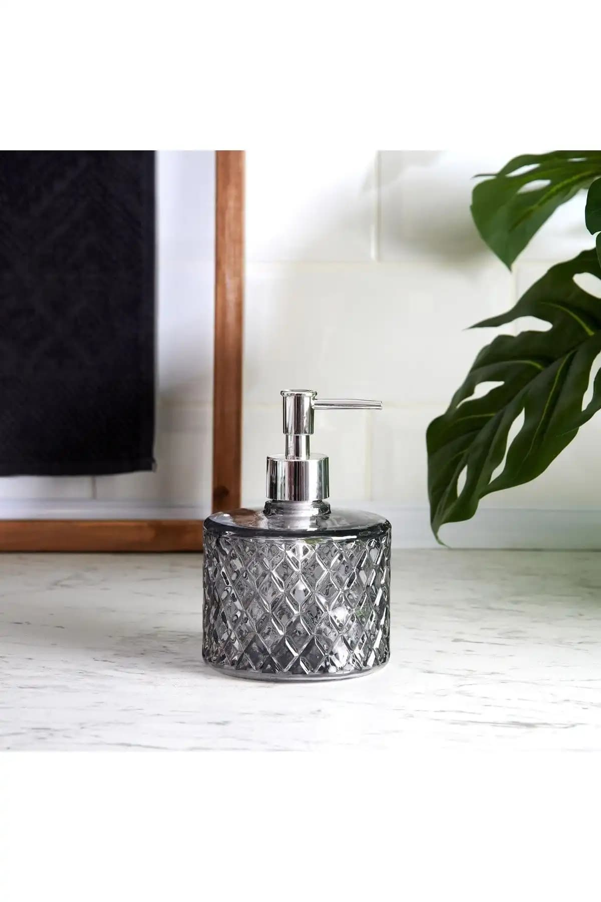Ang Design Kristal Cam Sıvı Sabunluk: Modern ve Şık Banyo Aksesuarı