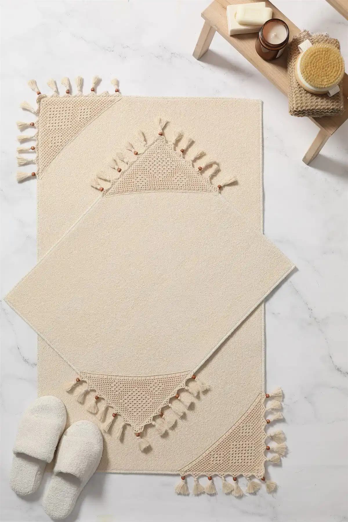 FAVORA Egebella Dantelli Lüx Kaydırmaz Banyo Paspas Takımı Bej Renkli Şıklık ve Güvenlik