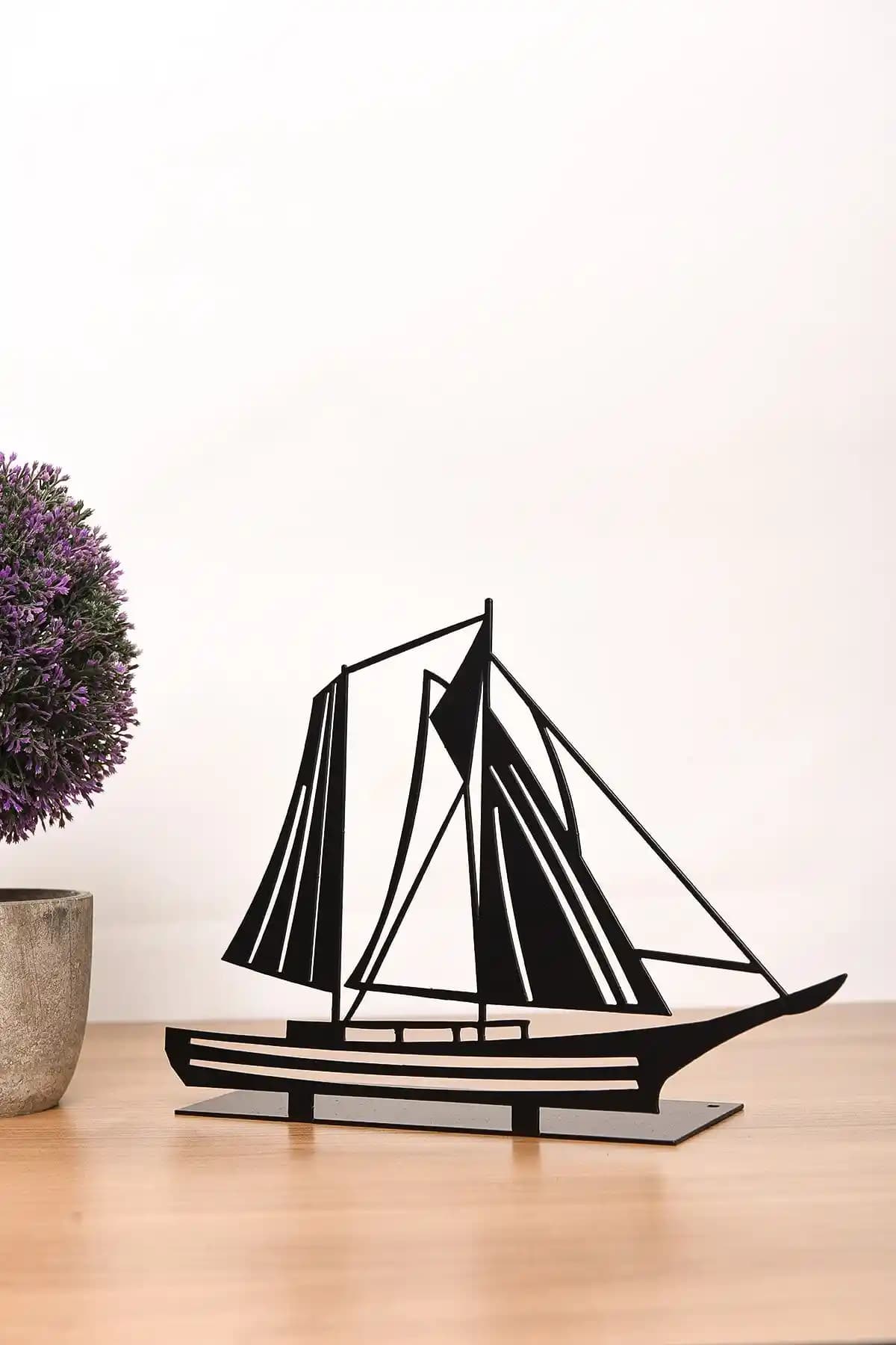Muyika Metal Masa Üstü Biblo Yelkenli ile Modern Dekorasyonunuzu Tamamlayın
