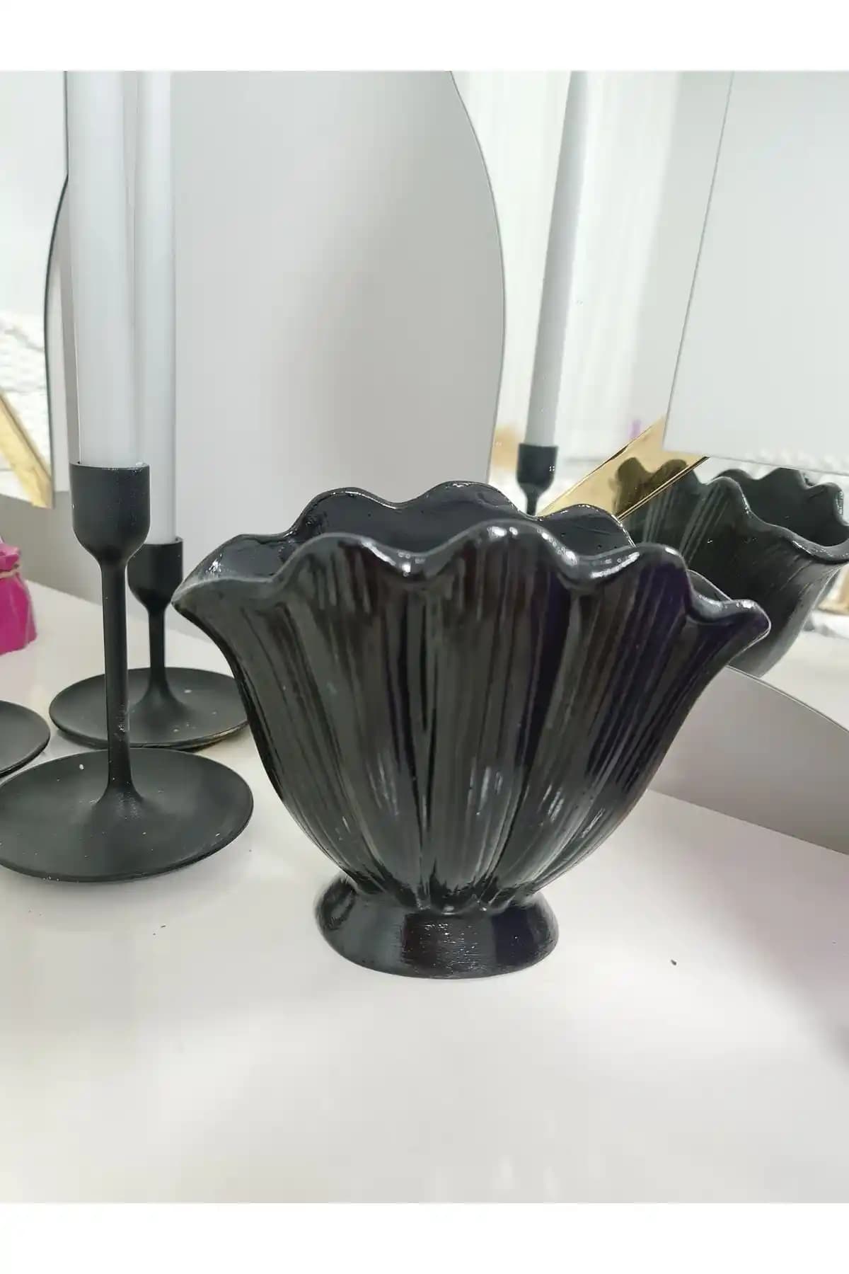 Homemidye Vazo: Modern Tasarım ve Fonksiyonelliğin Buluşma Noktası