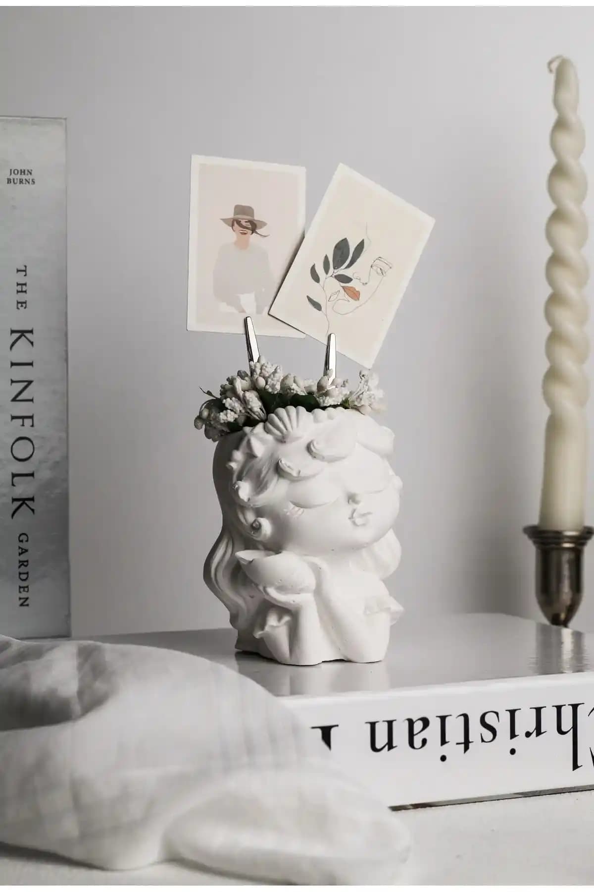 LALEZEN HOME Arzu Notluk Resimlik: Estetik ve İşlevselliğin Buluştuğu Ürün